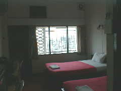 �Q���ڂ̃z�e��