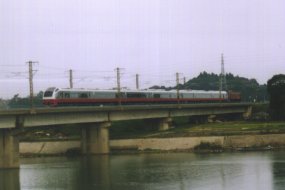 E653ko02.jpg (9062 �o�C�g)