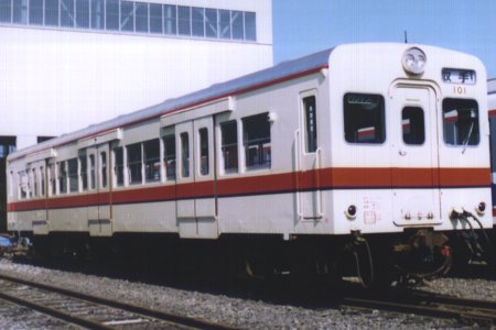 kiha101a.jpg (28652 �o�C�g)