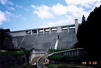 �����_��