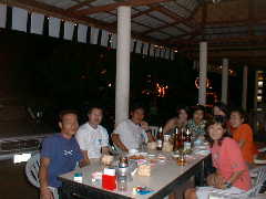 �J�^�_�C�r���O�T�[�r�X�̐l�X�i��������R�l�ڂ�������j