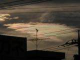 Cloud Iridescence near the Horizon