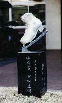 �L�O�萳��