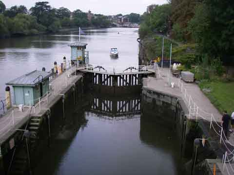 Richmond Lock