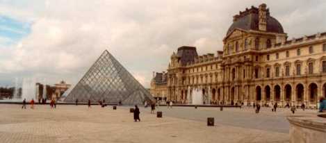 louvre.jpg (11049 oCg)