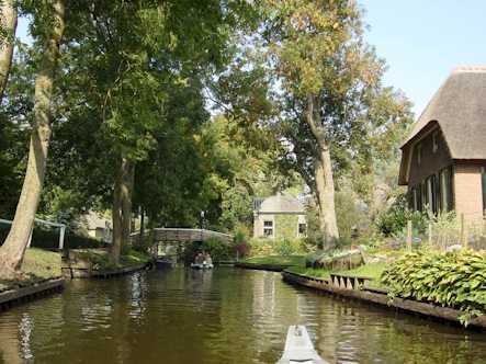 giethoorn.jpg (28138 oCg)