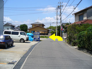 勝部交差点からの突き当たり