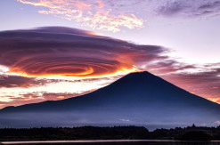 円盤に見える雲