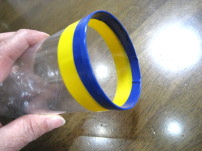 切り口にビニールテープを巻きます