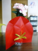 兜飾りの花瓶