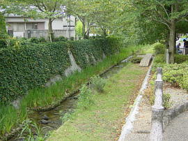 uchiyamagawa03s.JPG^Re