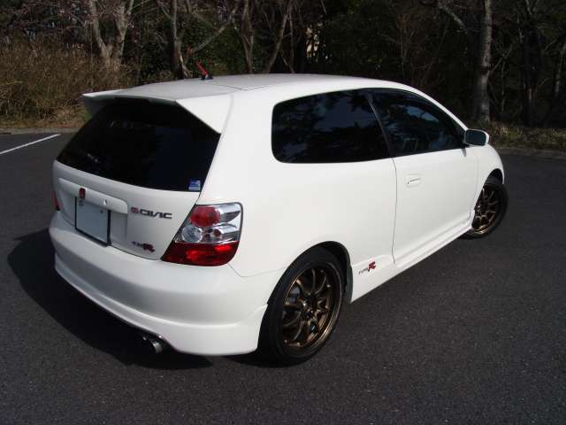 CE28N リア