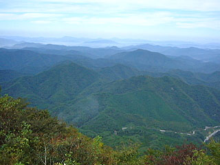 �k�̎R����