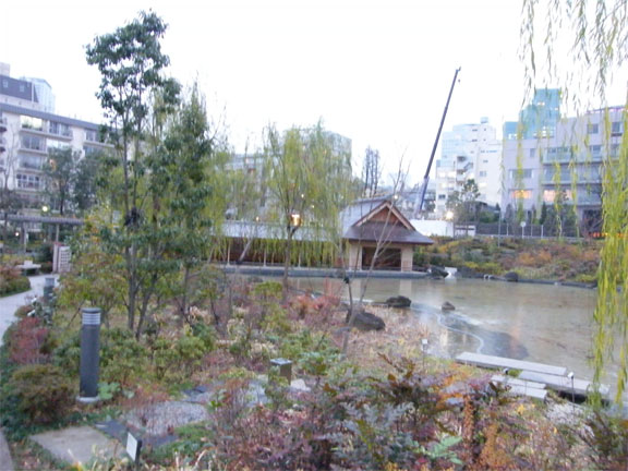 �����~�b�h�^�E��