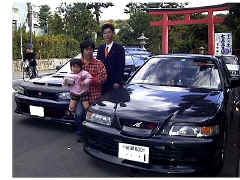 ���i�j�`�y�j�Ƃ�������ɋL�O�B�e