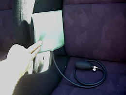 �w�ʂƃt���[���̊Ԃɂ������}��