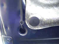 �{���l�b�g�X�e�[�߂��̌��Ƀt�b�N��������i�ԗ��E���j