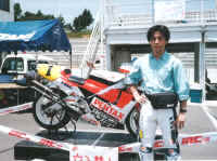 �o�C�N�ŃT�[�L�b�g���s���