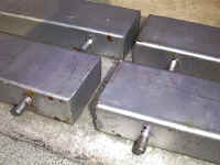 �|�ނɂ̓X�^�b�h�{���g���n�ڂ����̉�����Ă���