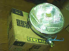 マーシャル889のホワイトバージョン