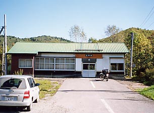 ���؉w����