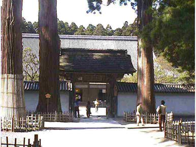 ގ-1