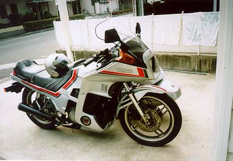 XJ750D (30KB)