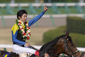 まず一勝
