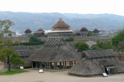 g샖