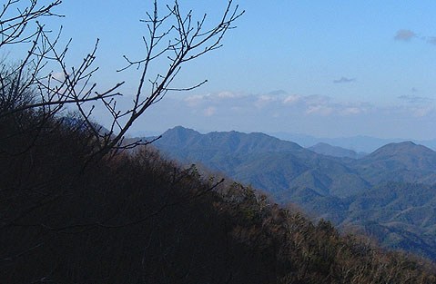 二つ岩から望む多紀アルプス