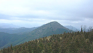 黒頭峰を見る