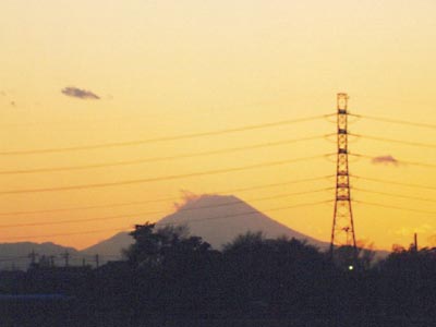 富士と鉄塔