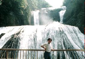 自己紹介(奥久慈編の袋田の滝の作者)