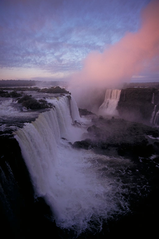 COAX̑ Iguazu Falls