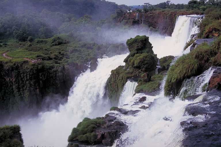 COAX̑ Iguazu Falls