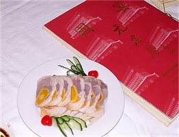 http://www.asahi-net.or.jp/~PY7A-HRM/yakibuta/beijin/beijing/bajin009.jpg