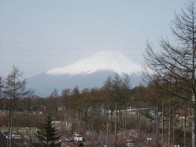 宿から見た富士山