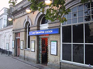 West Brompton駅