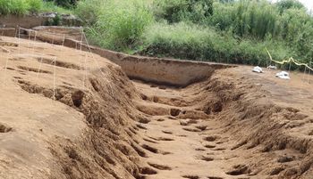 ���@�����i��X���j