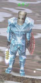 �N���X�^���A�[�}�[�𒅂��񂾃G�f���B