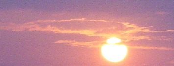 今秋の夕陽の写真