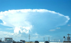 かなとこ雲