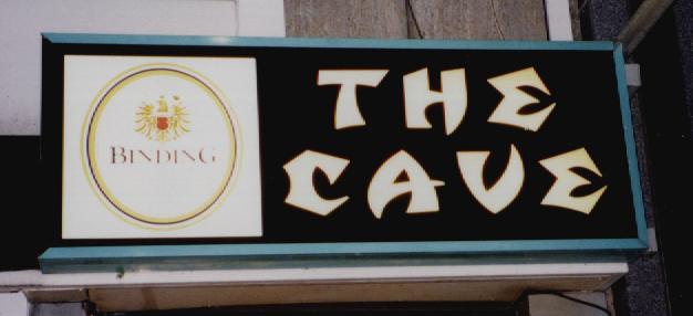 The Caveと書かれた看板