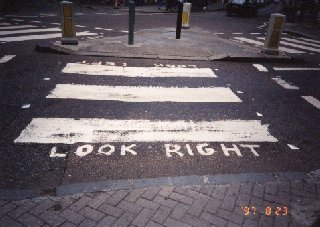 ܂ő@Look right