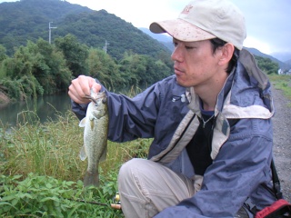 ��ꥪ�ȥХ�27�����������ˤƥ����إåɥꥰ��