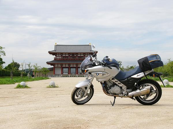 この写真が撮りたかったのだ……ちなみにバッグが膨らんでいるのはおみやげの平城宮跡ジグソーパズルのせい(笑