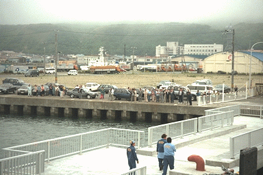 ������̒t���s�̐l�X