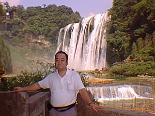 ���ʎ����e�z