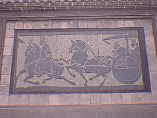 ���i�y�[�j���̗x��