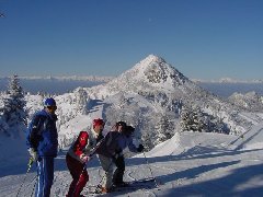 熊の湯最上部から笠岳とその上の有明の月